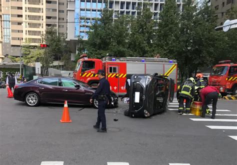 疑迴轉未注意來車！台中休旅車遭直行瑪莎拉蒂撞翻釀2傷 生活 Nownews今日新聞