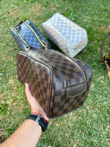 Bolsa Necessaire Louis Vuitton Couro Leg Timo Rosa Preto E Marrom