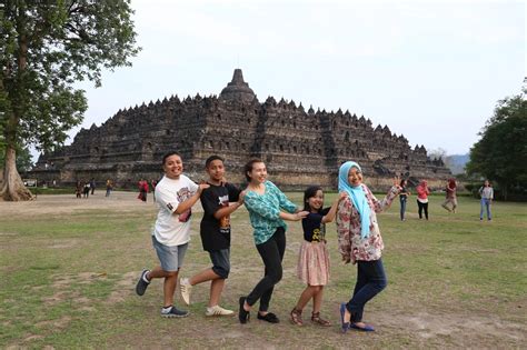 Indonesian People Culture