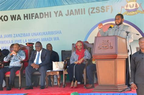 Rais Wa Zanzibar Dk Husein Ali Mwinyi Aweka Jiwe La Msingi Mradi Wa