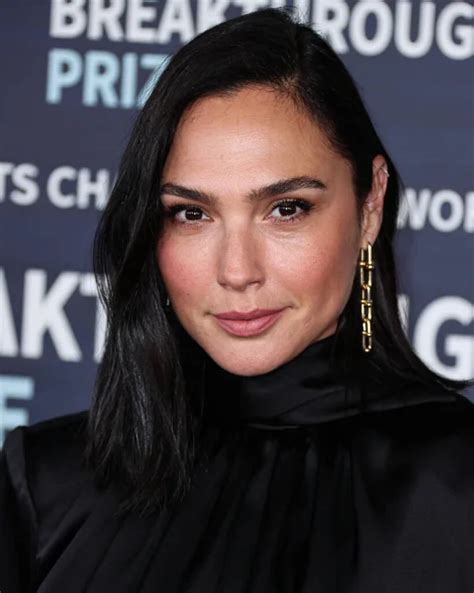 Israeli Actress Gal Gadot Gal Gadot Varsano Wearing Michael Kors