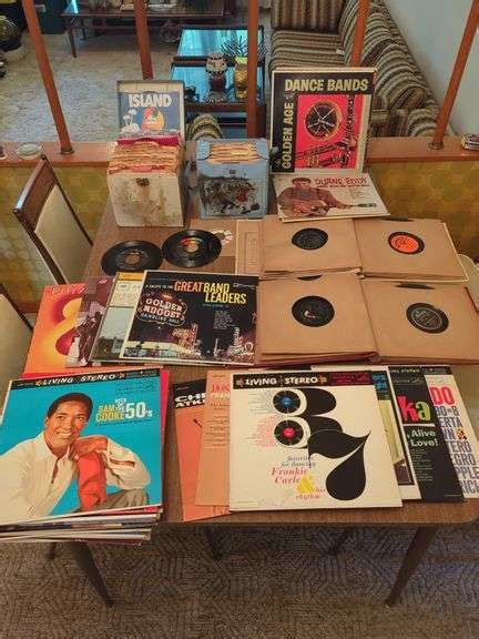 Large Lot Vinyl Records Assorted Sizes Aumann Auctions Inc