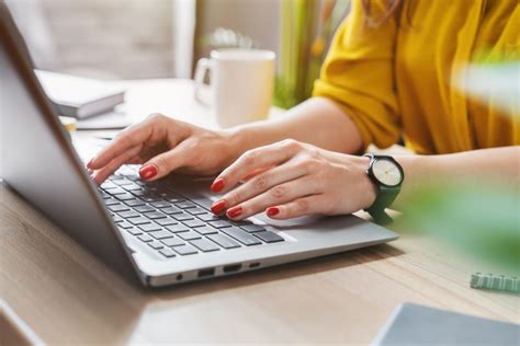 how to write open to work post on linkedin
