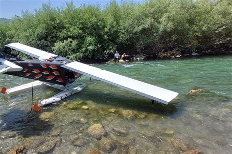 Srušio se hidroavion u Crnoj Gori pilot i saputnik iskočili BosnaInfo