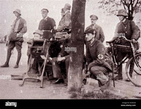 Fotografía De Adolf Hitler 1889 1945 Político Alemán Nacido En