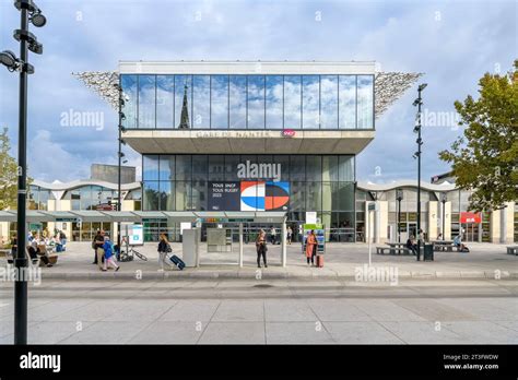 L entrée Sud de la gare TGV de Nantes Gare de Nantes Sud Un