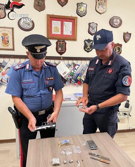 Minaccia Cittadino Di Montescaglioso Operazione Carabinieri Arrestato