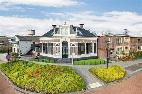 Te Koop In Assen Herenhuis Uit 1883 Met 11 Kamers En 6 Badkamers