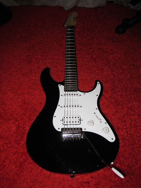 EG112C - Yamaha EG112C - Audiofanzine