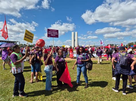 Marcha Da Classe Trabalhadora Em Bras Lia Luta Por Emprego Digno E