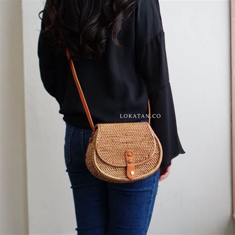 Brown Handwoven Rattan Bag Bali Natural Ata Grass