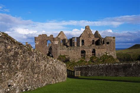 The Ruins of Dunluce Castle Stock Image - Image of county, holiday: 21803059