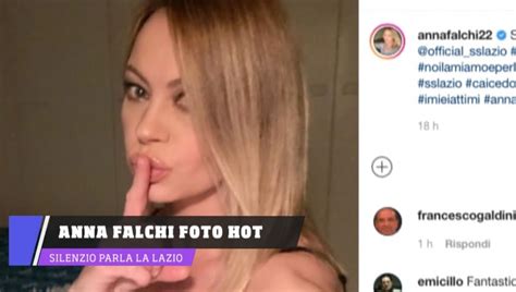 Anna Falchi Esulta Con La Foto Hot Silenzio Parla La Lazio