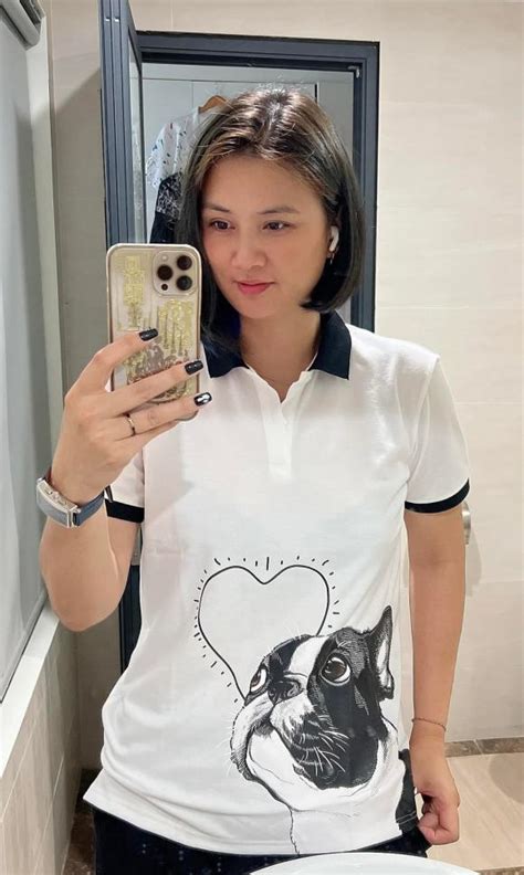 Hoa Kh I B Ng Chuy N M T Th I Kim Hu Hi M Hoi Ng Nh Bikini Khi I Du L Ch C Ng B N Trai M I