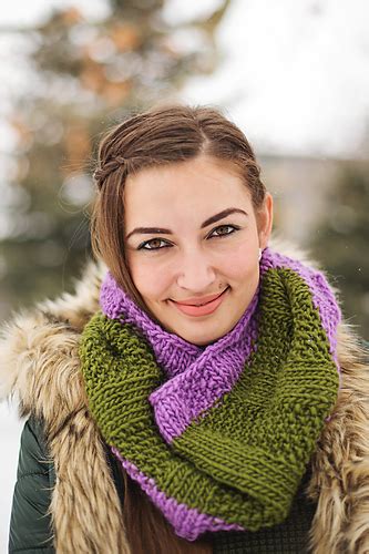 Ravelry Kiss Cowl Simply Grey Pattern By Mary Ann Lammers