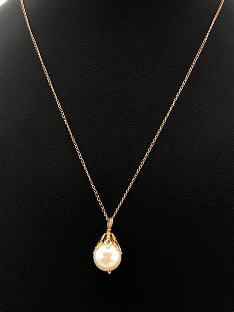 Lot 14k Gold Pearl Necklace