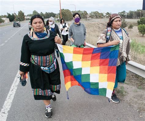 Basta De Terricidio La Larga Caminata De Mujeres Indígenas En