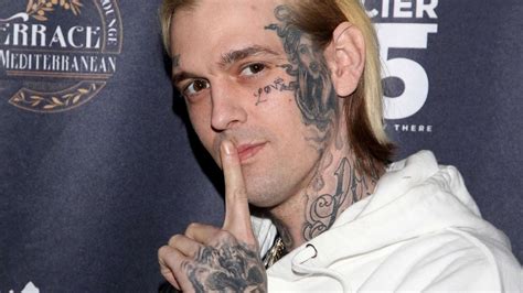 singer aaron carter dead   age   abc news