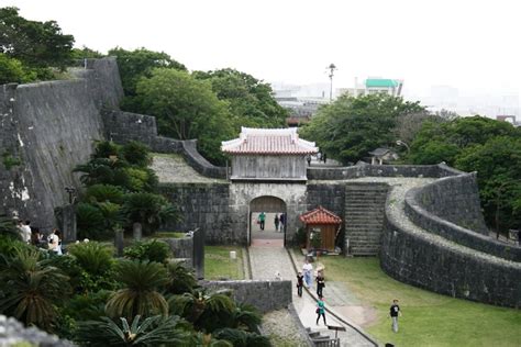 World Heritage In Okinawa Shuri Castle All About Japan