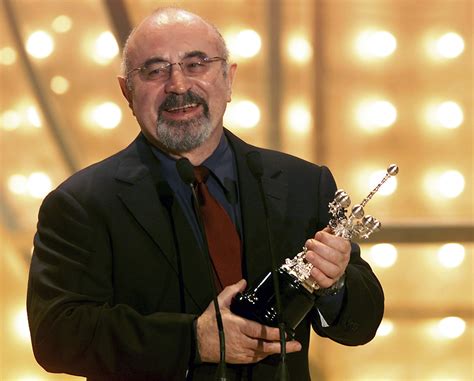 British Actor Bob Hoskins Dies At 71