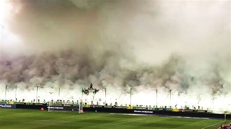 Zadyma Na Stadionie Oprawa Na Meczu Legia Warszawa Radomiak Radom