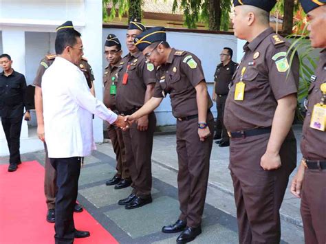 Wakil Jaksa Agung Sambangi Kejari Ambon MalukuTerkini