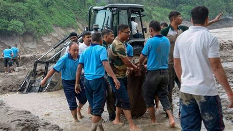 Sikkim Flood News Updates: Govt urges tourists to postpone travel plans ...