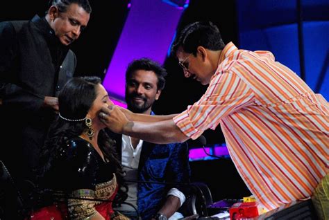 Akshay Kumar on the sets of Dance India Dance