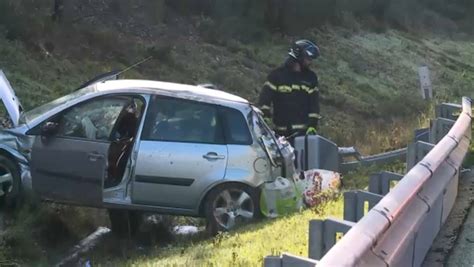 Gr Vida Ferida Em Acidente Na A Transportada Para Coimbra Not Cias