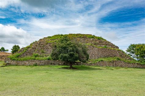 Top M System En El Sitio Arqueológico Monte Alban Oaxaca México Imagen