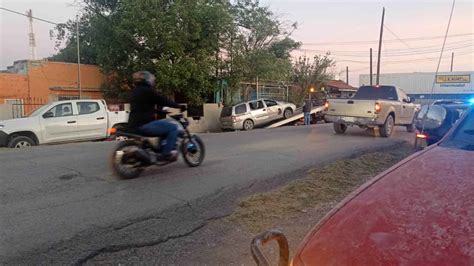 Mujer En Aparente Estado De Ebriedad Provoca Aparatosa Volcadura En La