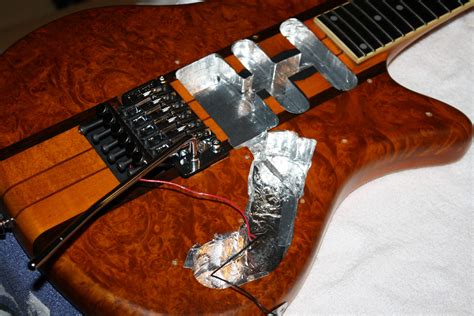 Schecter Stiletto Classic - 2009 - With Internal Roland GK-3 GR-55 VG-99