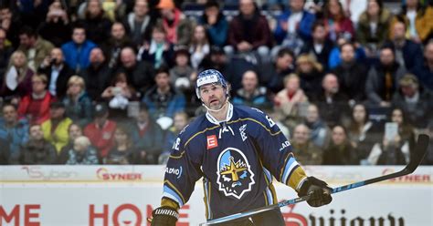 La Lnh Annonce Un Don Jaromir Jagr Pour Supporter L Ukraine