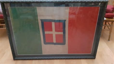 Original flag of the Kingdom of Italy (ca. 1880) : r/vexillology