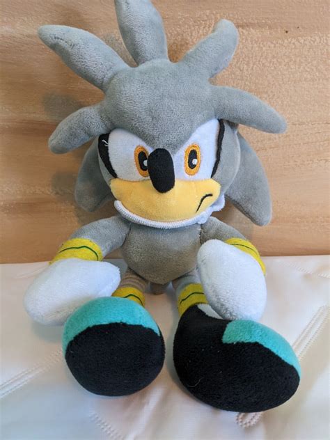 Mavin SONIC THE HEDGEHOG 8 INCH CHARACTER PLUSH TOY SILVER