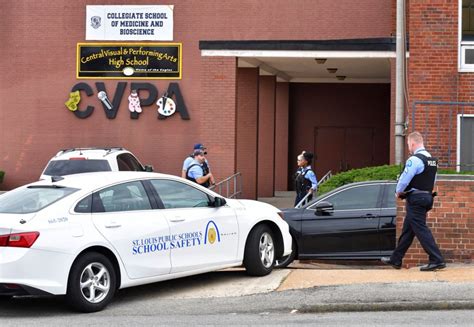 News Wrap Two Victims Killed In St Louis School Shooting Pbs News