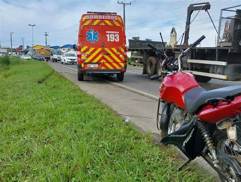 Motociclista Gravemente Herido En Accidente Con Cami N En I Ara