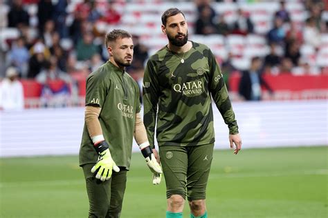 Psg Donnarumma Naura Pas Un Mais Deux Concurrents Foot