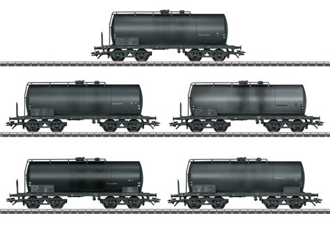 Standard Design Tank Car Set - E-trains