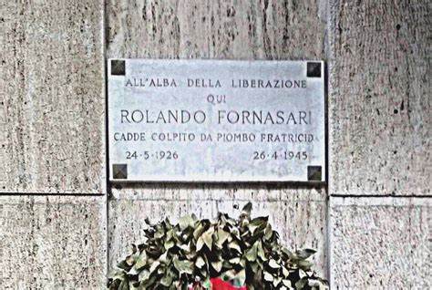 Lastra In Memoria Di Rolando Fornasari Milano Pietre Della Memoria