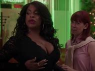 Naked Niecy Nash In Claws