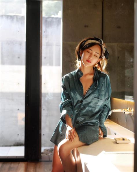 Hot girl số 1 Malaysia có khác ăn gì mà mặt xinh dáng chuẩn quá trời