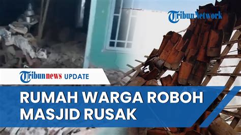 Penampakan Kerusakan Akibat Gempa M Di Batang Rumah Roboh Sekolah