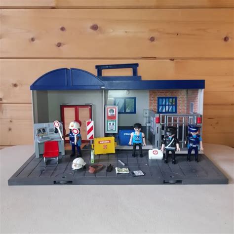 PLAYMOBIL TAKE ALONG Police Station Set 5299 Some Pieces Missing