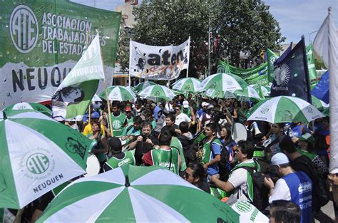 Paro Y Marcha De Estatales En Neuqu N