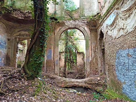 5 Borghi Fantasma Da Scoprire Nel Centro Nord Italia Trottole In Viaggio