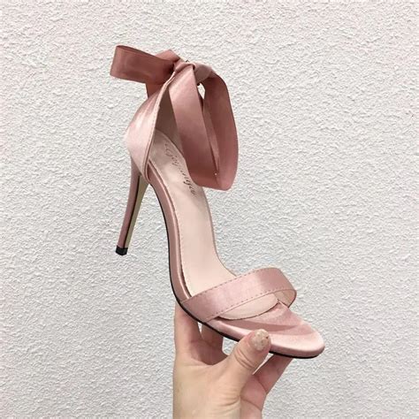 Sandálias De Salto Alto Feminino Sapatos Da Moda De Cetim Com Dedos