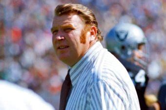 Did John Madden actually ever play football in the NFL? - Starsgab