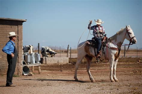 Una D Cada De Im Genes Muestra Tradiciones Menonitas En M Xico