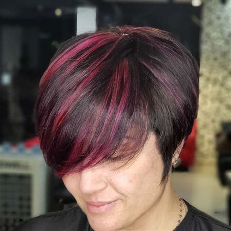 Luzes Marsala Cabelo Curto - Luzes ombre | Cabelos coloridos mechas, Cabelo chocolate, Cabelo marsala